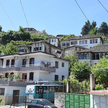 Hotel Brahimi Gjirokastër المظهر الخارجي الصورة