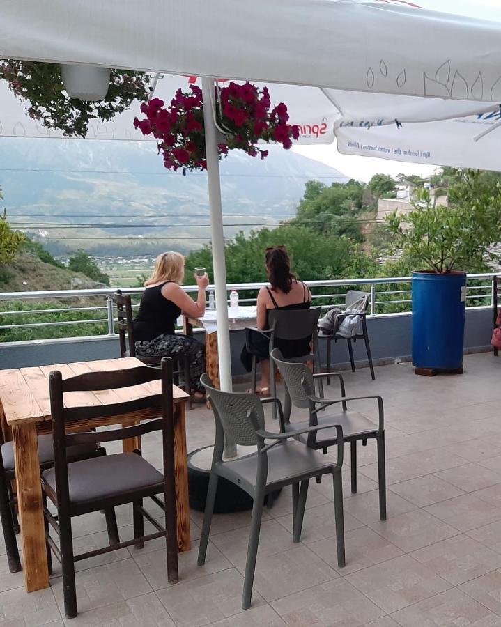 Hotel Brahimi Gjirokastër المظهر الخارجي الصورة