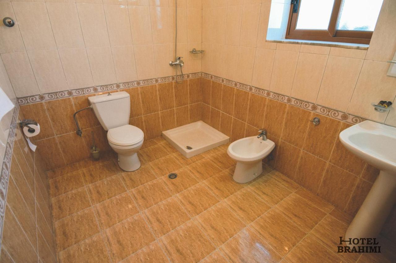 Hotel Brahimi Gjirokastër المظهر الخارجي الصورة
